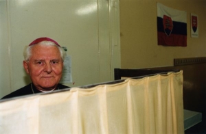 Ján Sokol při slovenských volbách v roce 2002.